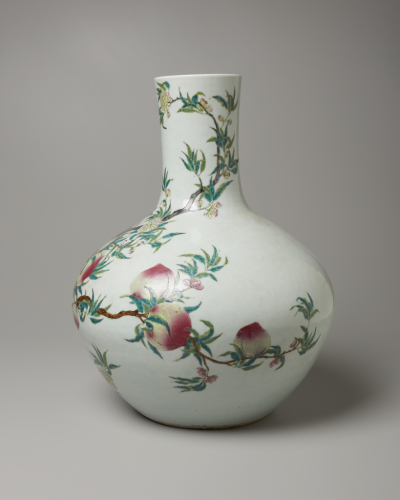 China%2C%20Jiangxi%20province%2C%20Jingdezhen%20kilns%2C%20%3Cb%3E%3Ci%3E%20Famille%20Rose%20Nine%20Peaches%20Vase%3C%2Fi%3E%3C%2Fb%3E%2C%2019th%20century%2C%20porcelain%20with%20overglaze%20enamel%20painting%20with%20Dai%20Qing%20Qianlong%20nian%20zhi%20%28made%20during%20the%20Qianlong%20reign%29%20in%20underglaze%20blue%2C%20Gift%20of%20Mrs.%20Margaret%20Petti%2C%20public%20domain%2C%2094.24.1